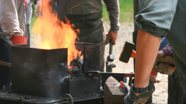 Making a knife